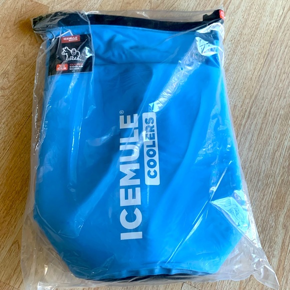 ICEMULE Classic Collapsible Sling Strap Cooler – Hands Free, 100% Waterproof - Picture 2 of 7